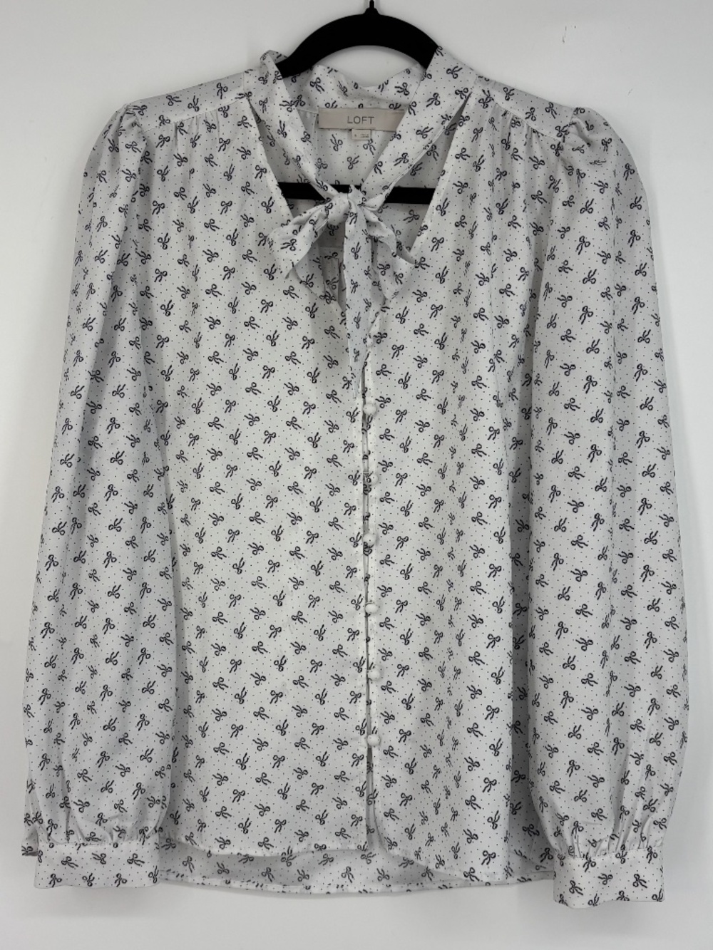 Loft Womens Medium Button Up Blouse White Black Bows Print V-Neck with Tie LS